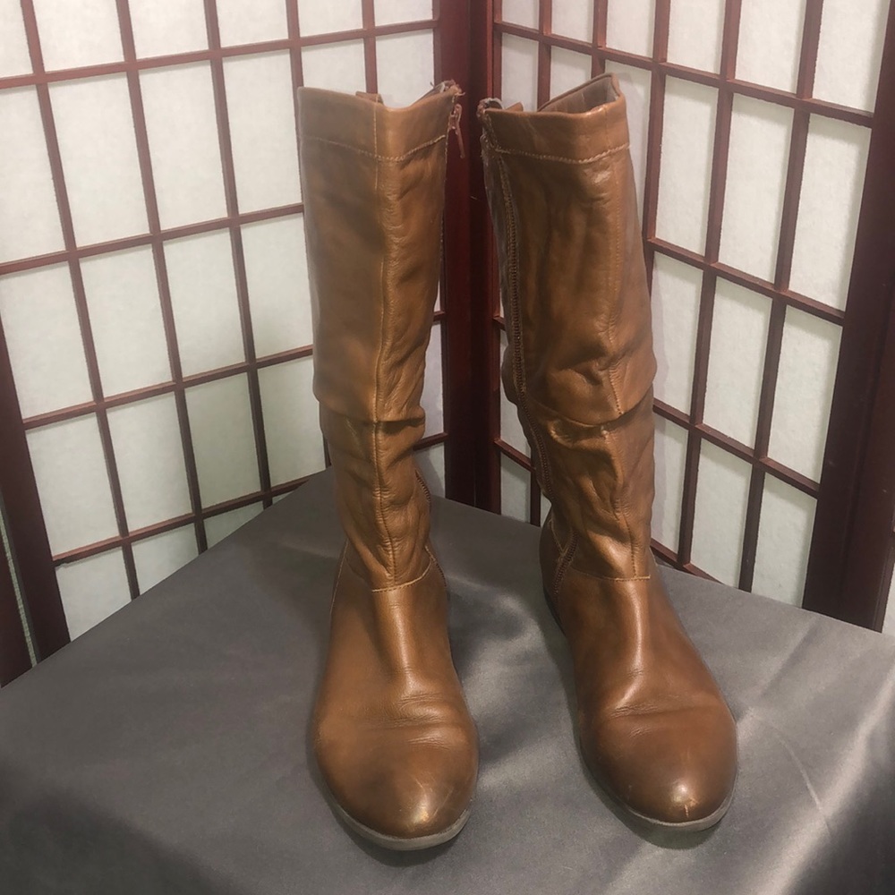 Aldo,women’s brown leather boots.Size 8.
